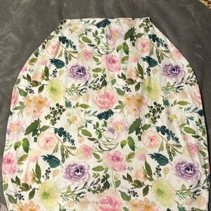 Floral nursing cover